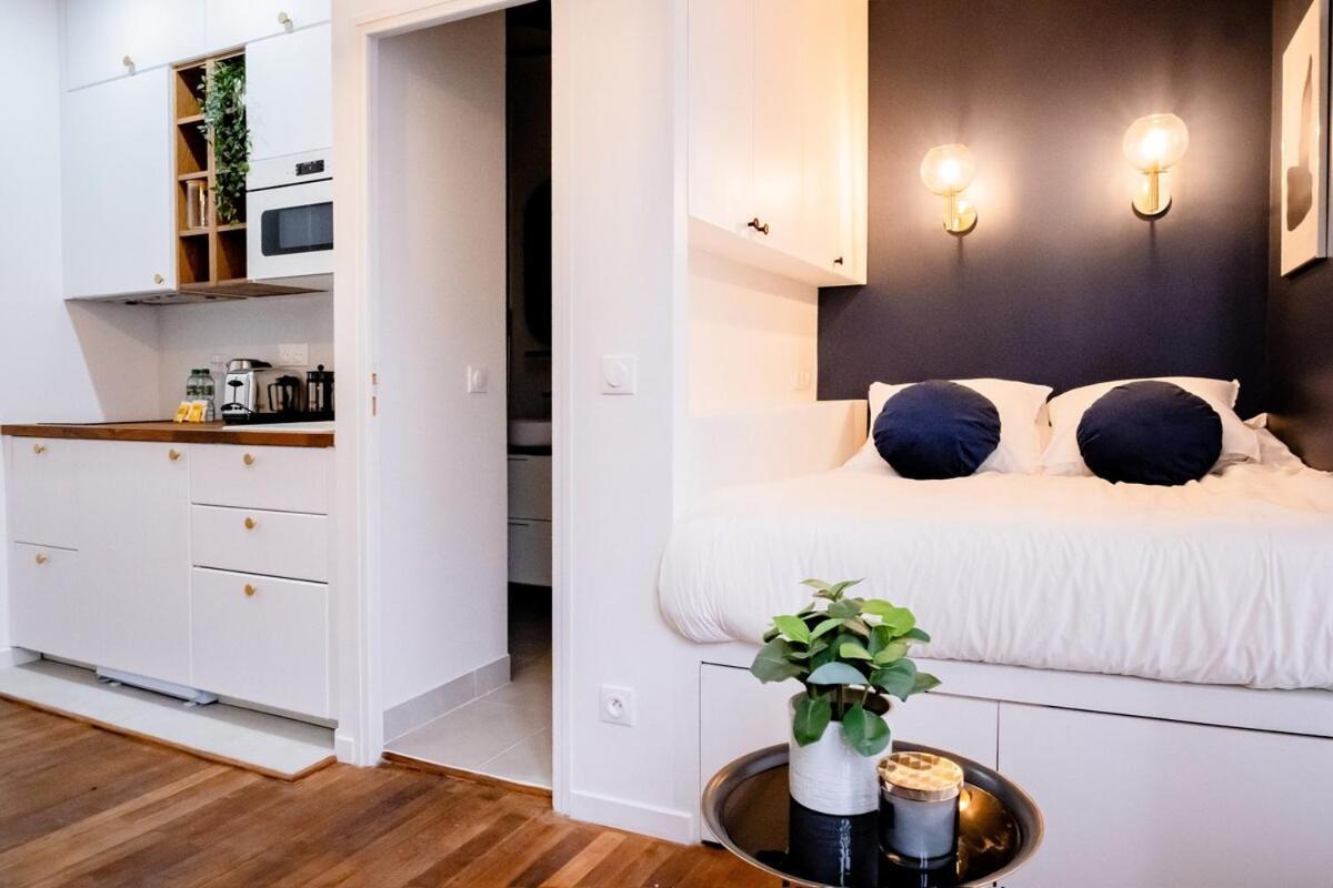 Le Saphir ~ Elegant ~ Arrivee Autonome Apartment Bressuire Exterior photo