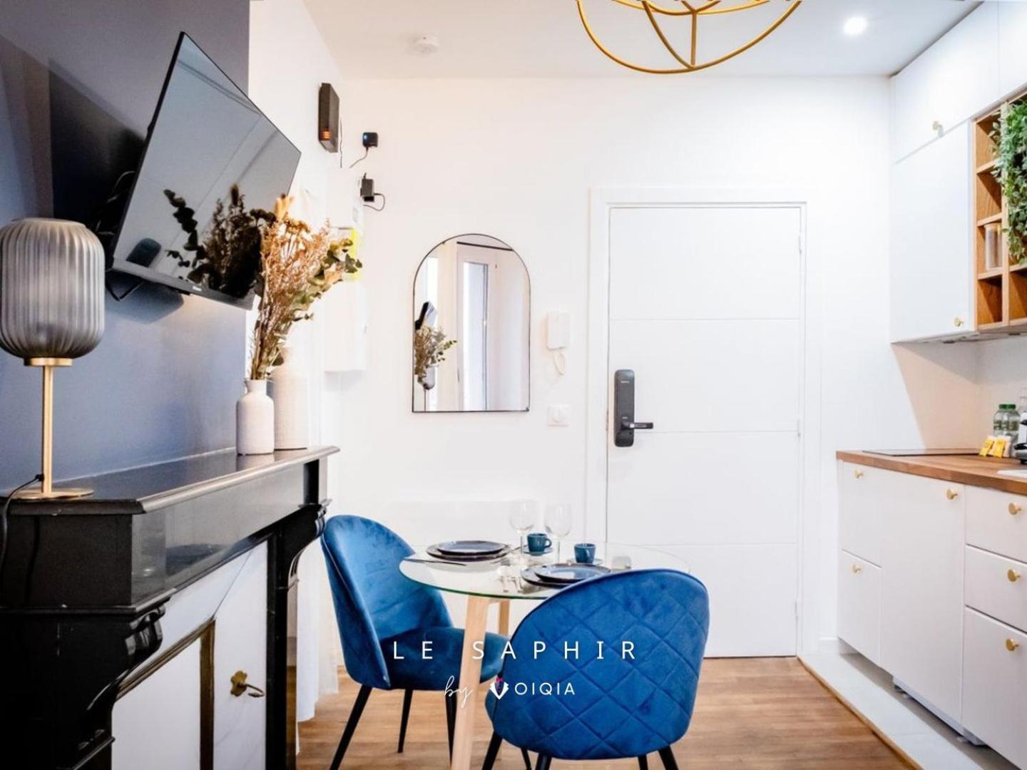 Le Saphir ~ Elegant ~ Arrivee Autonome Apartment Bressuire Exterior photo